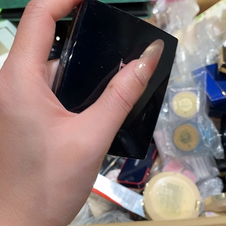 爱***力花岗石铁合金香水沐浴露持久留