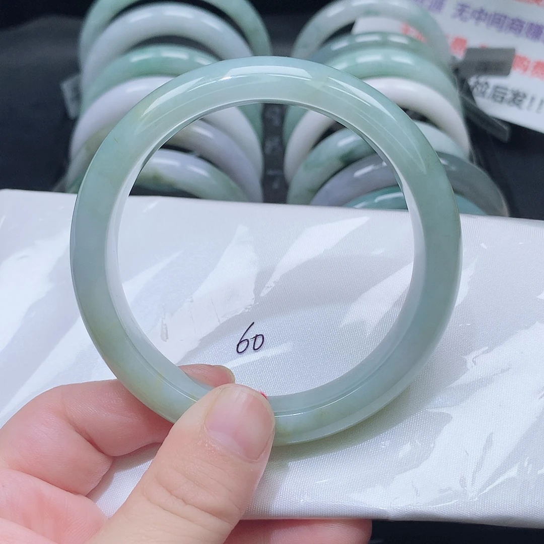 翡翠未镶嵌手镯202