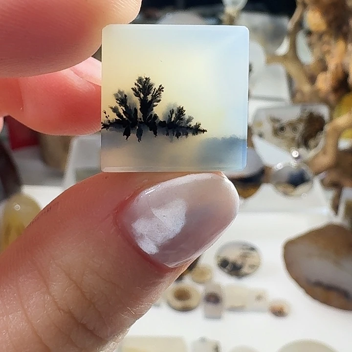 玛瑙/玉髓未镶嵌珠宝奇石