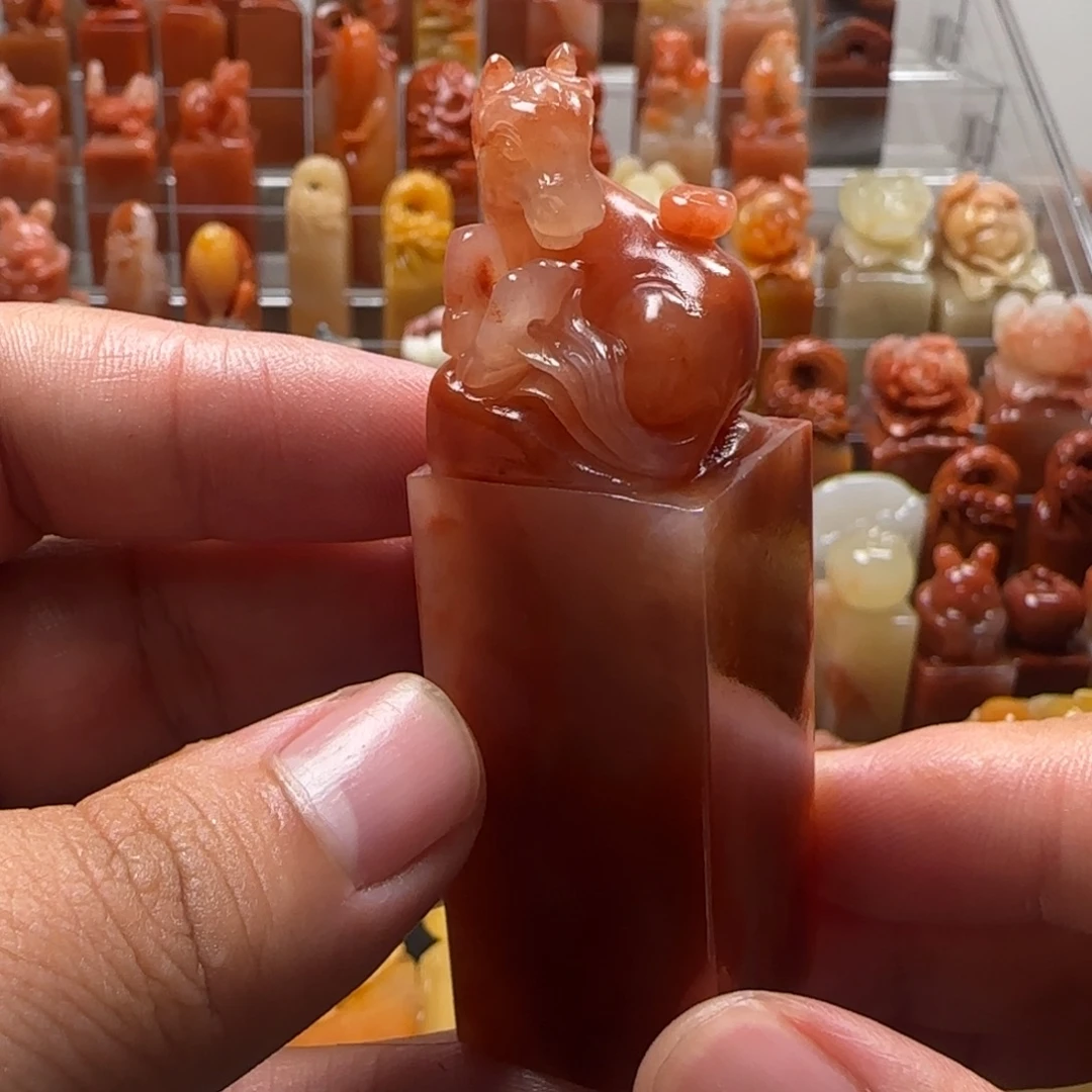 老挝石马上有钱   2.3×7.8