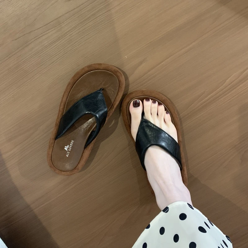 厚底人字拖鞋女夏季外穿2025新款夹脚趾凉拖仙女配裙子度假沙滩鞋