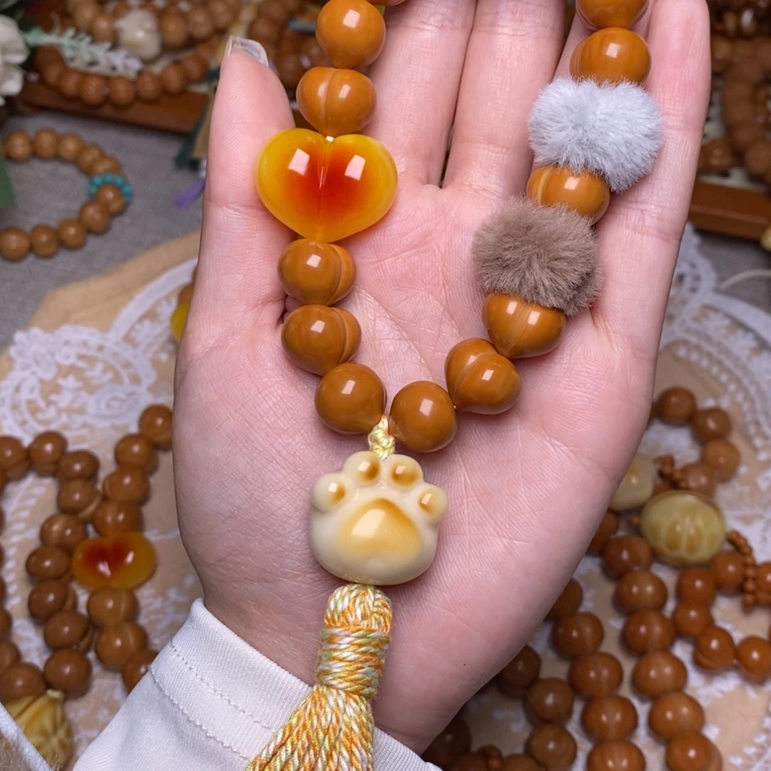 猴头核桃吊坠玻璃底手持➕毛球搭配款