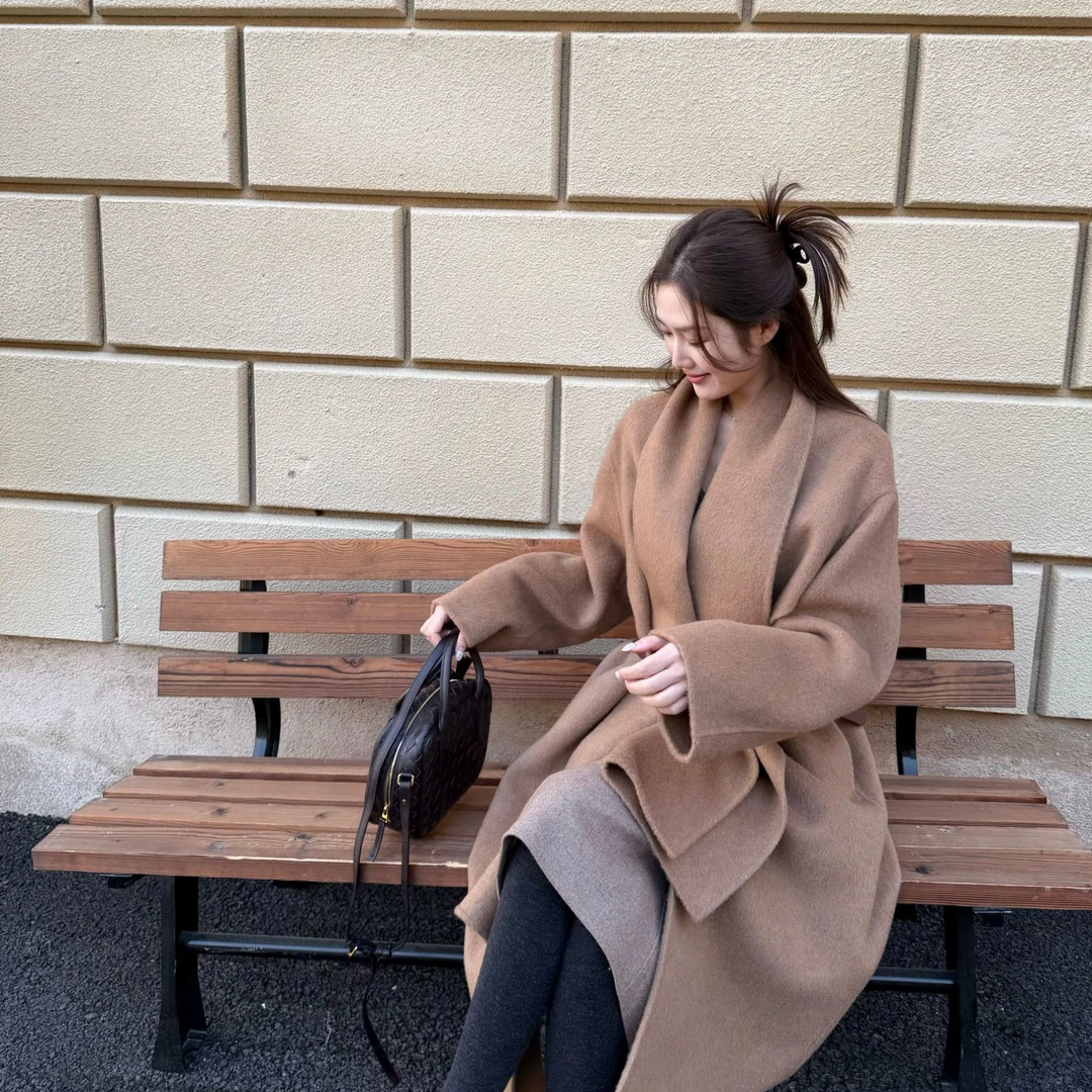 THE ARENA“嘉柏丽尔”100%骆驼绒原色中长款围巾大衣AZ673697