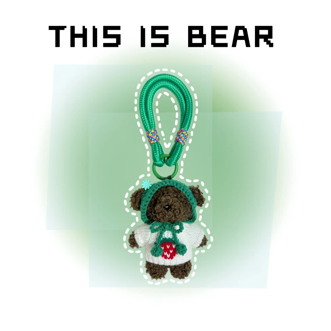 This is Bear•设计师原创包包挂件/手机挂饰/车挂/白毛衣A084