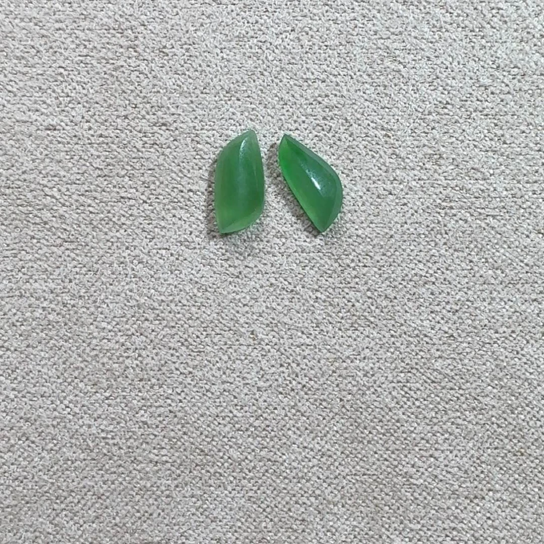 ****～翡翠未镶嵌颈饰天然A货翡翠裸石