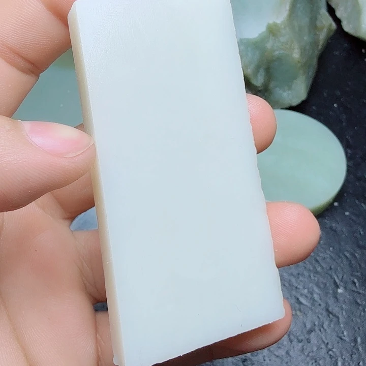 未镶嵌和田玉（糖玉）珠宝奇石