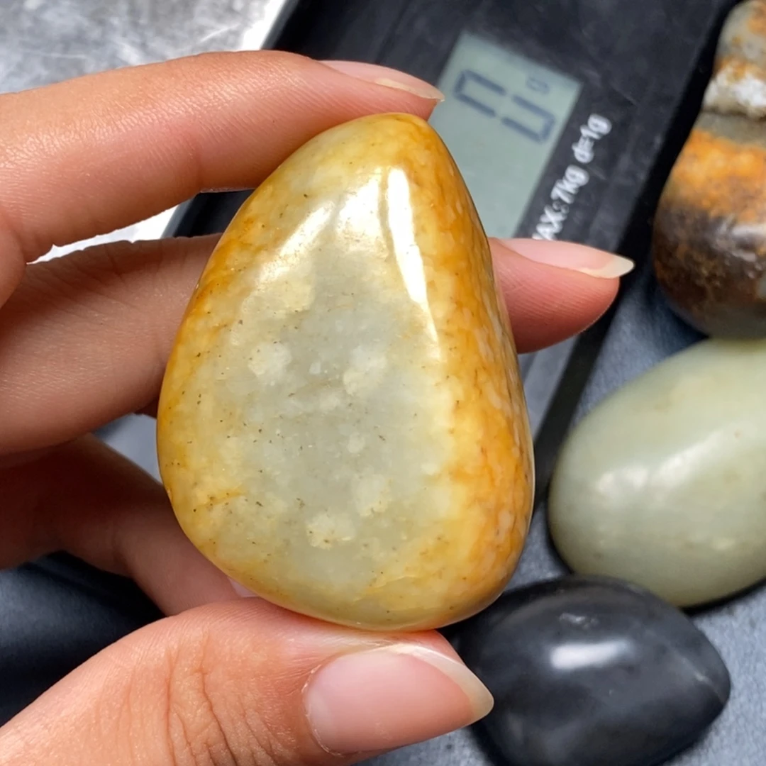 和田玉（糖玉）未镶嵌挂件