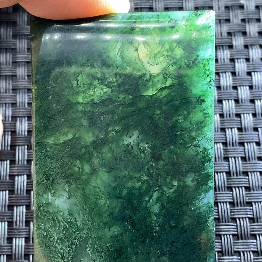 玛瑙/玉髓颈饰未镶嵌名****处