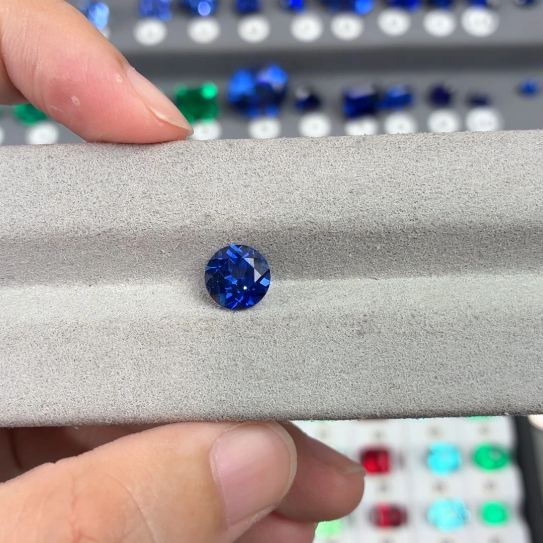 酒***一裸石合成（培育）蓝宝石2.5ct