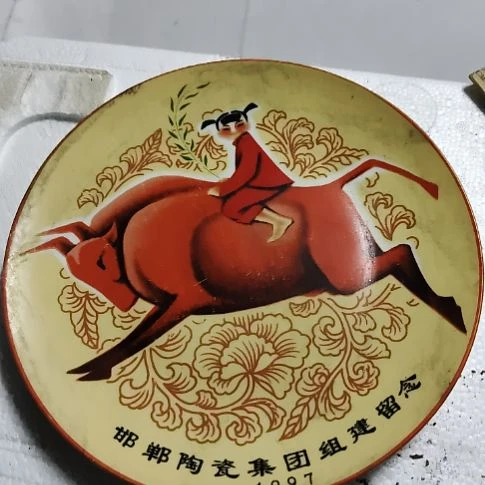 瓷片盘，沙锅，瓷片，瓶，碗，各种沙锅，摆件，