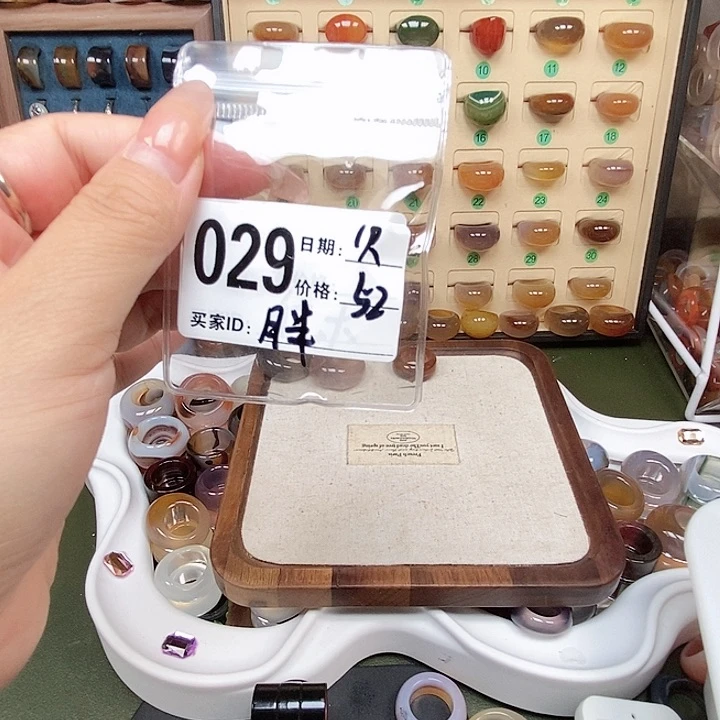 合金戒指玛瑙/玉髓?****胖