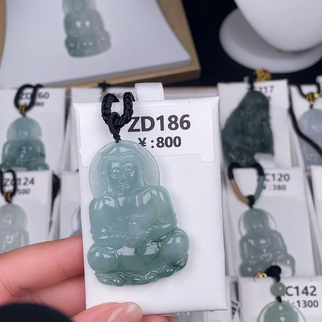 翡翠未镶嵌颈饰zd186