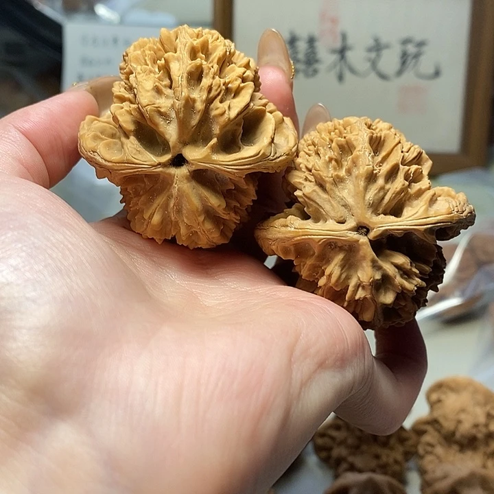 吊坠文玩核桃52大刺