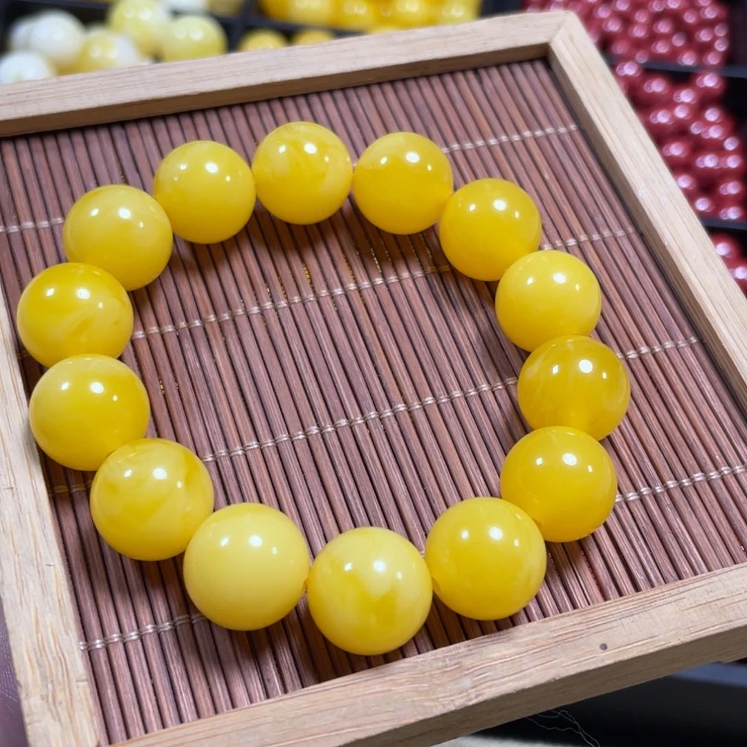 卡14鸡油黄蜜蜡14颗
