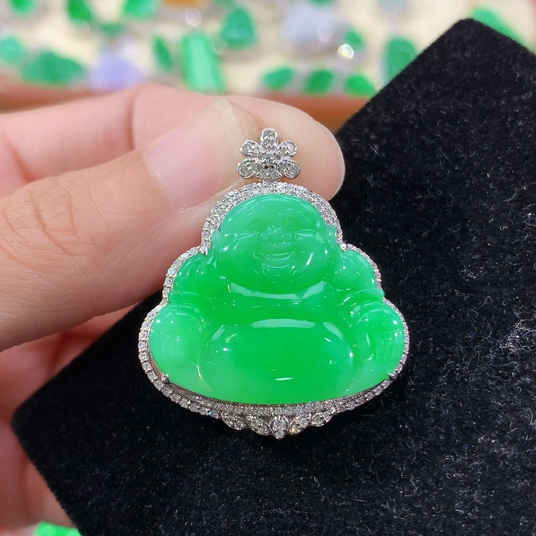 翡翠18K金镶嵌颈饰