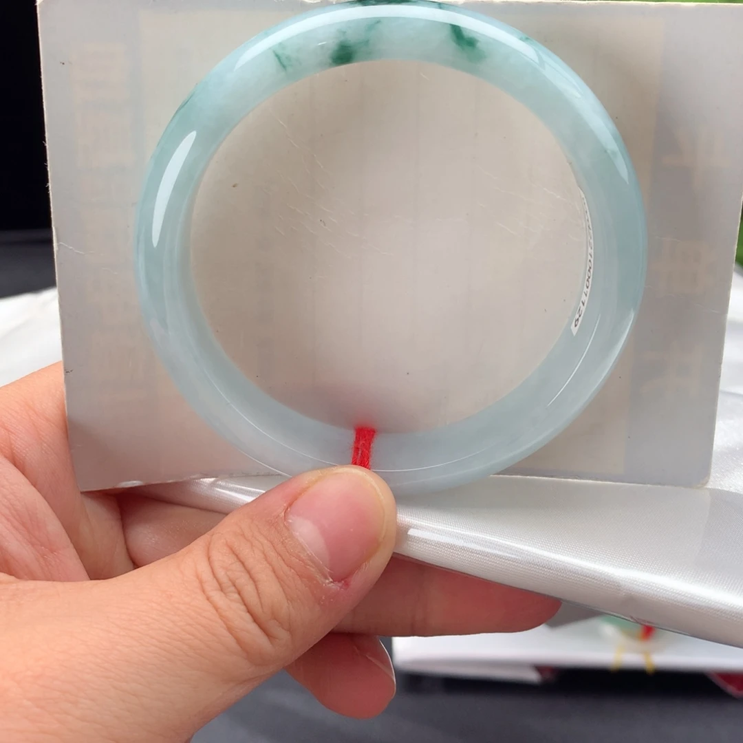 翡翠未镶嵌手镯纯天然