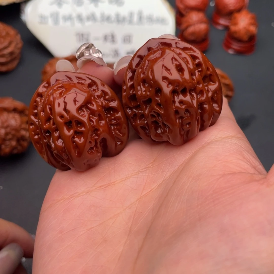 Z***g文玩核桃把件野生百年