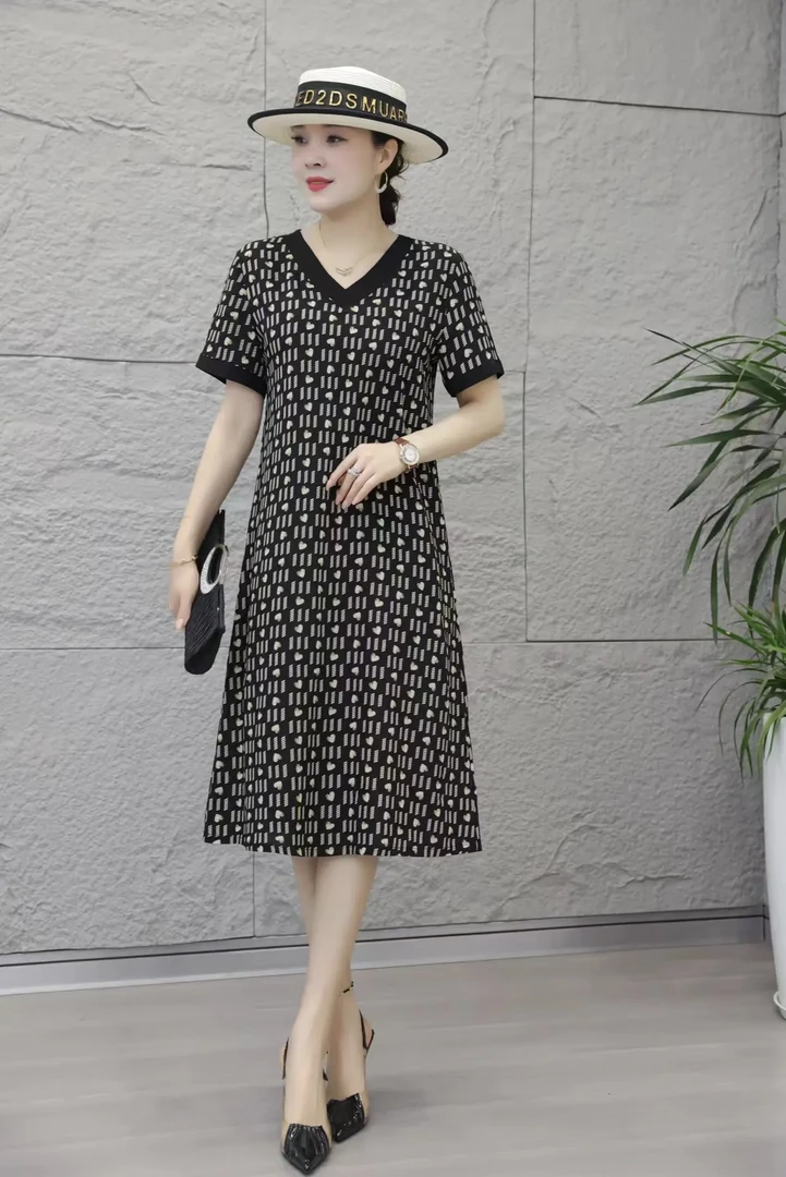 夏季新款V领小碎花气质显瘦遮肉时尚中长款连衣裙