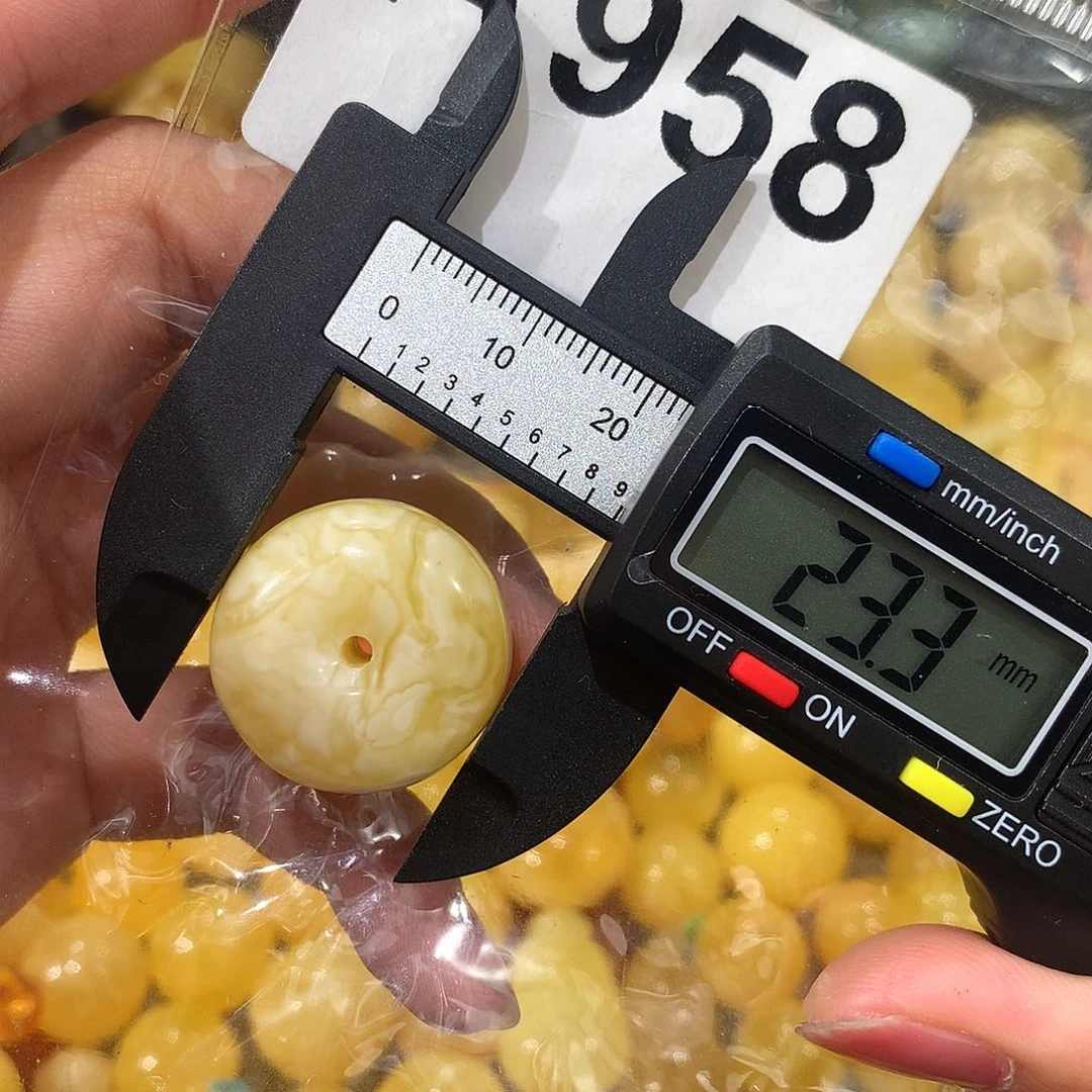 未镶嵌琥珀珠宝奇石