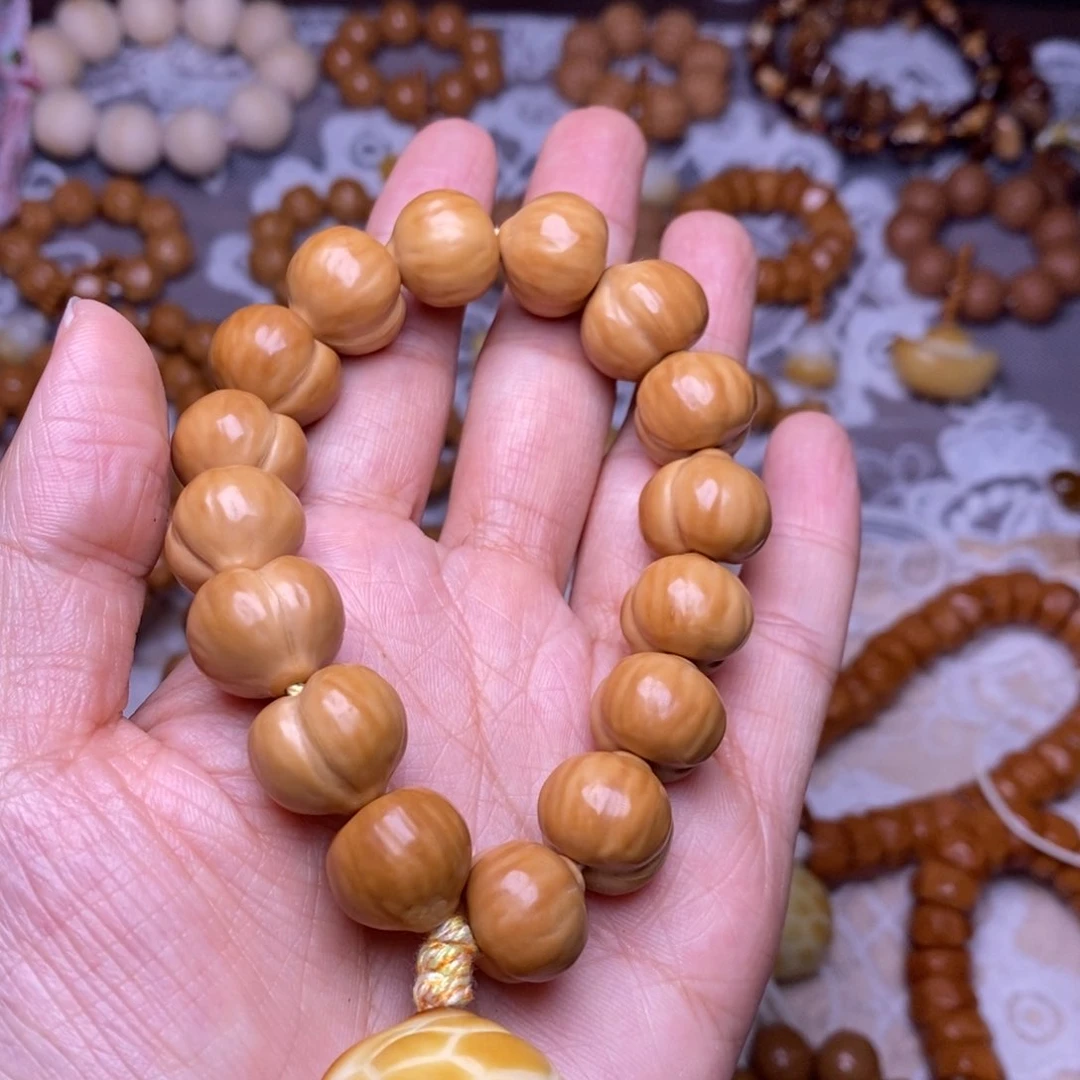 把件猴头核桃柯基屁桃龟甲