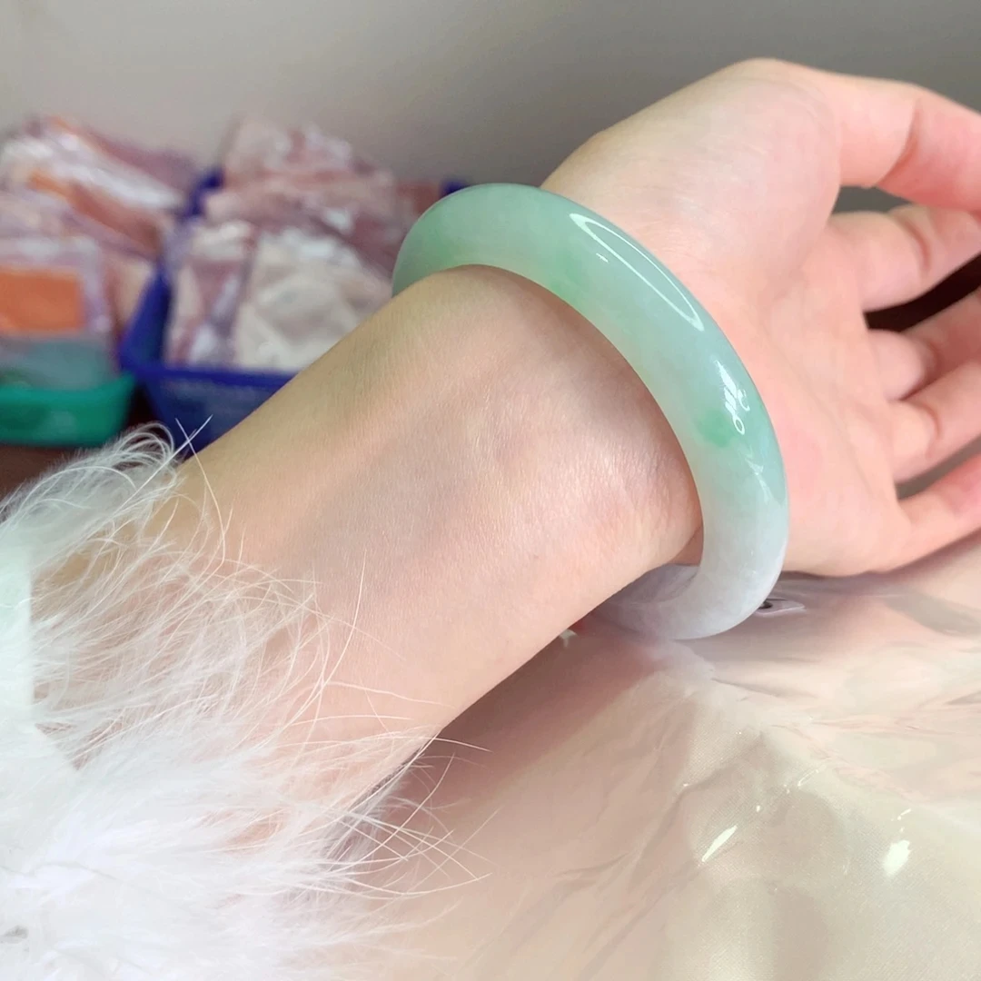 天然缅甸翡翠A货手镯