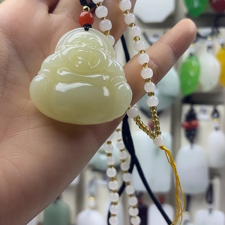 ╭***╮石英质玉未镶嵌颈饰