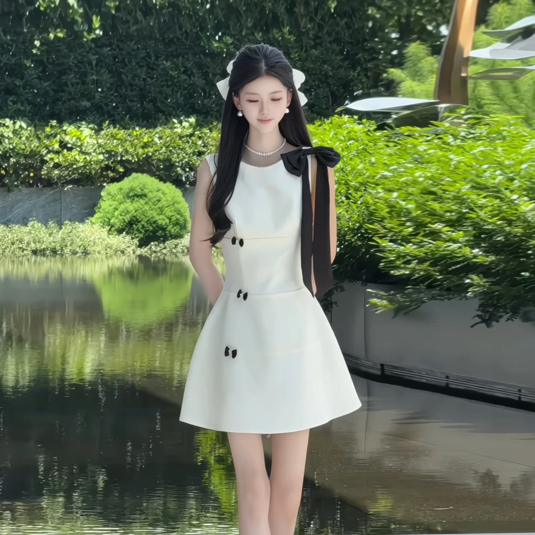 【花兮蝶舞】25夏网红洋气千金清冷感贵系连衣裙 10546 JHD