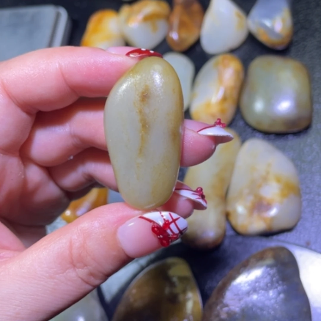【闪购商品】颈饰未镶嵌和田玉