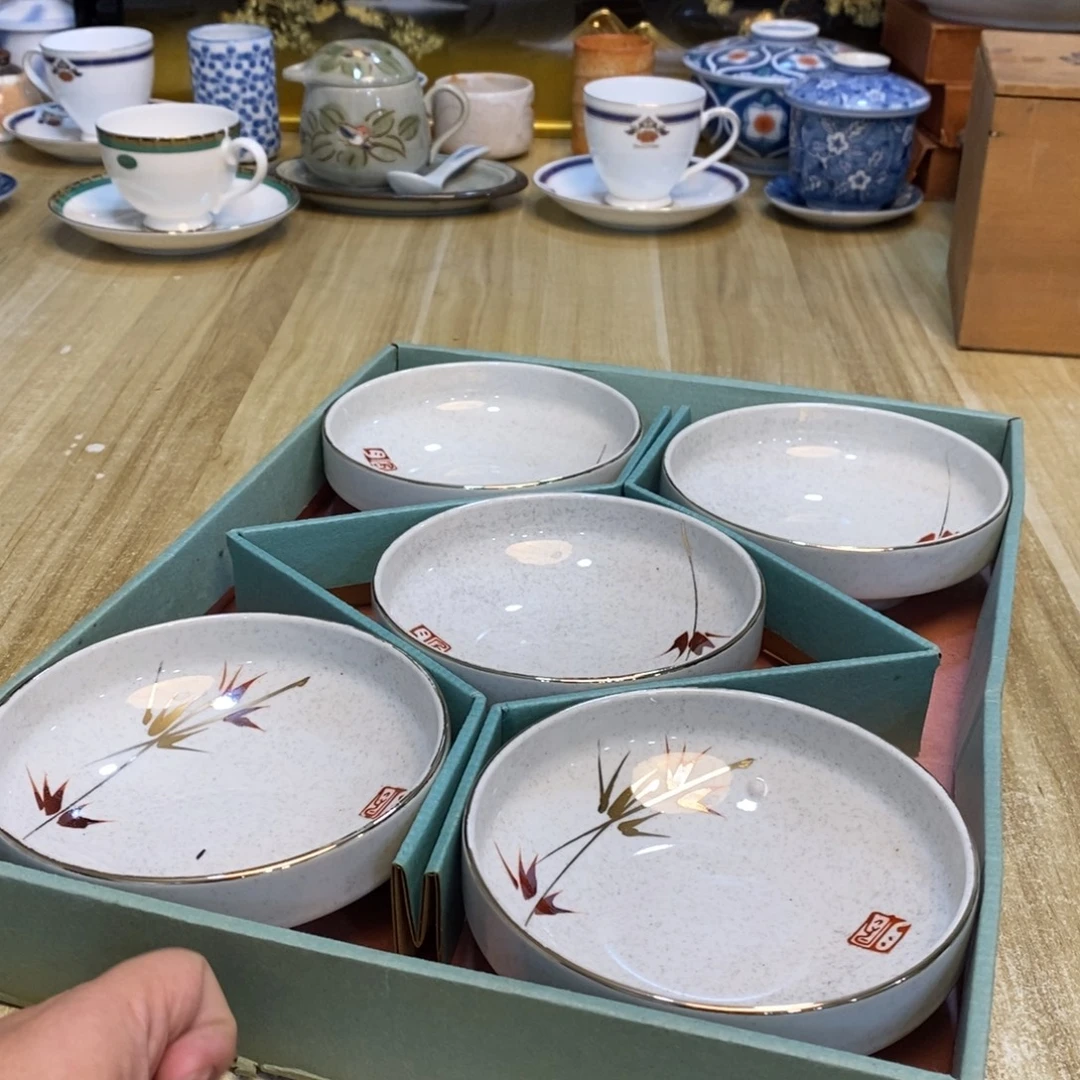 青***青易雅集工艺品有限公司