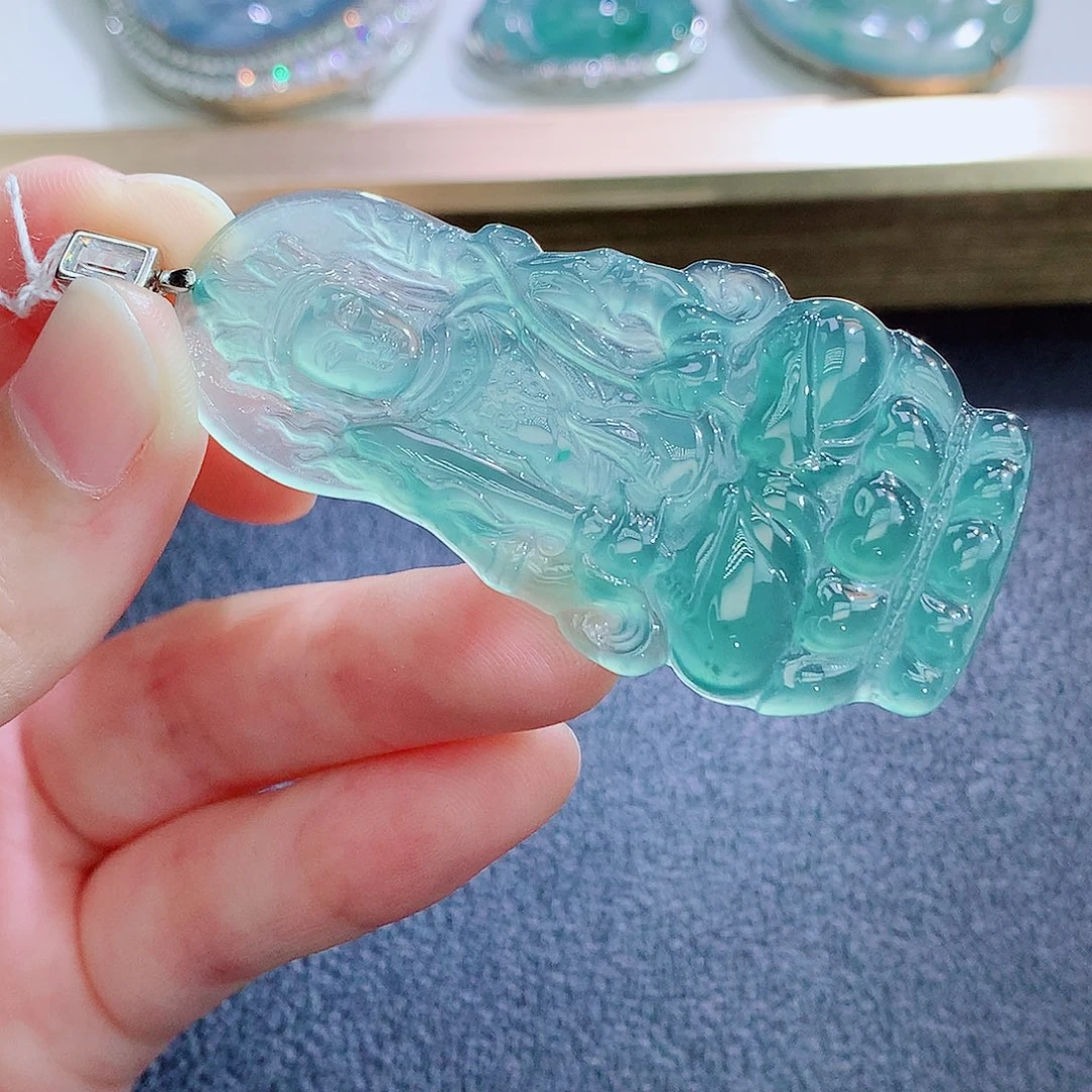 翡翠未镶嵌颈饰翡翠