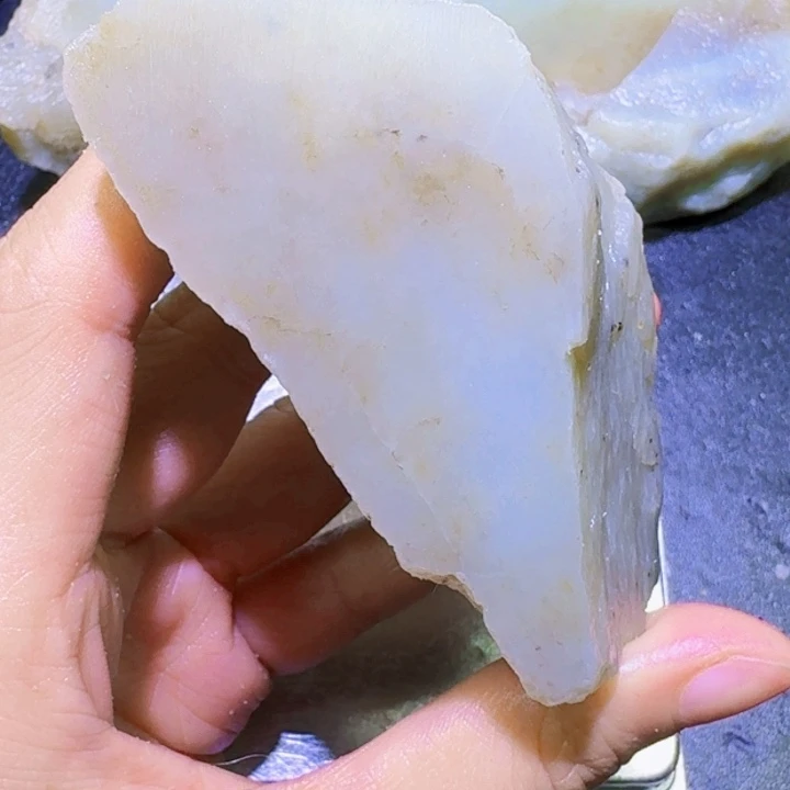 和田玉未镶嵌珠宝半成品
