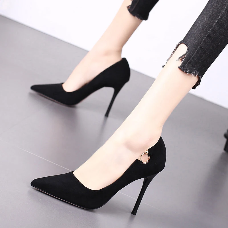 2025春秋新款设计感尖头镂空高跟鞋女名媛风绒面细跟单鞋法式浅口