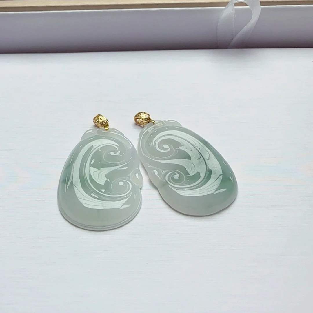 颈饰18K金镶嵌翡翠多样性发其一b1700