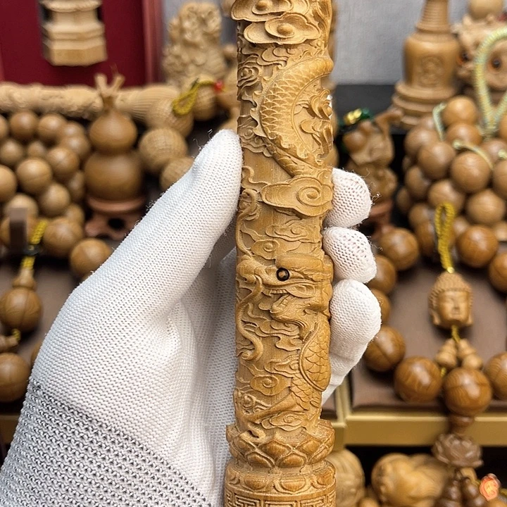 孙***木质非金属六道木摆件