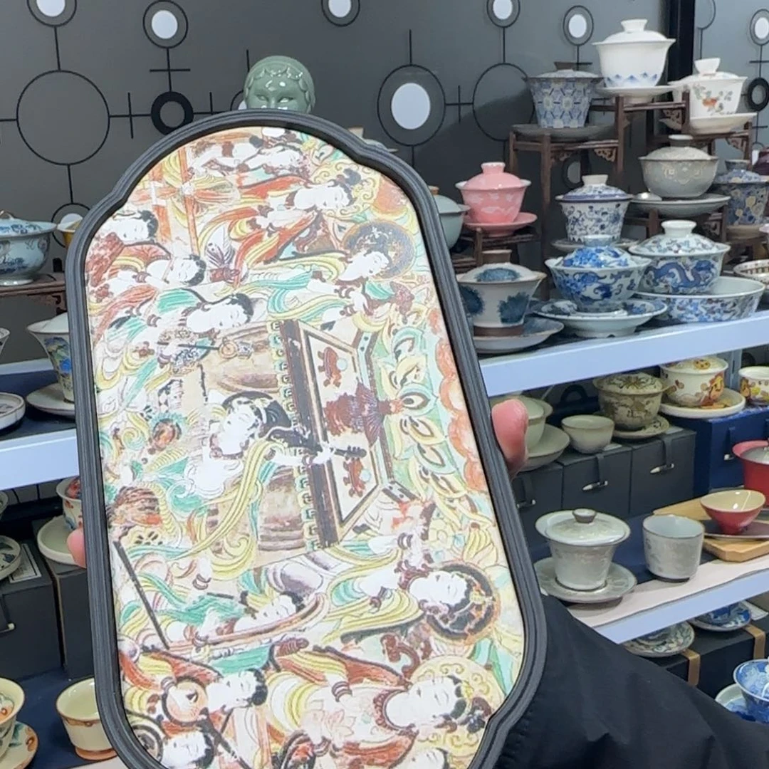 高温下的高温天气使人心情愉悦