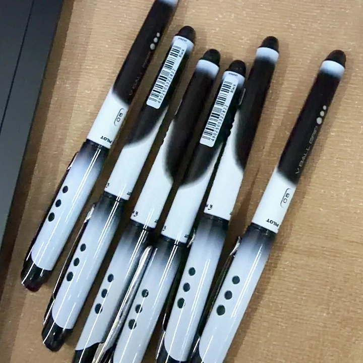 百乐拔帽熊猫笔6支装