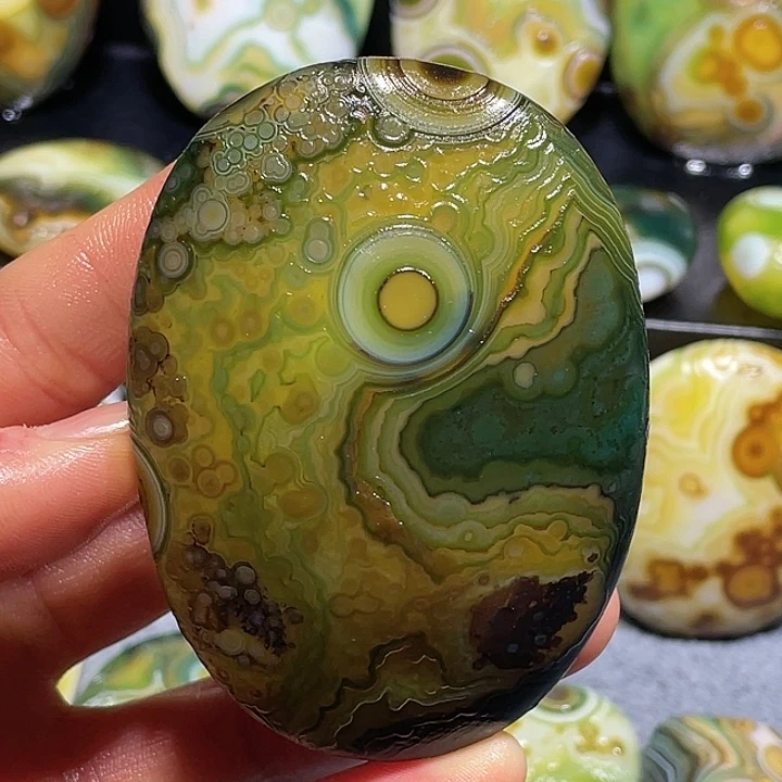 阿***哥玛瑙/玉髓未镶嵌珠宝奇石