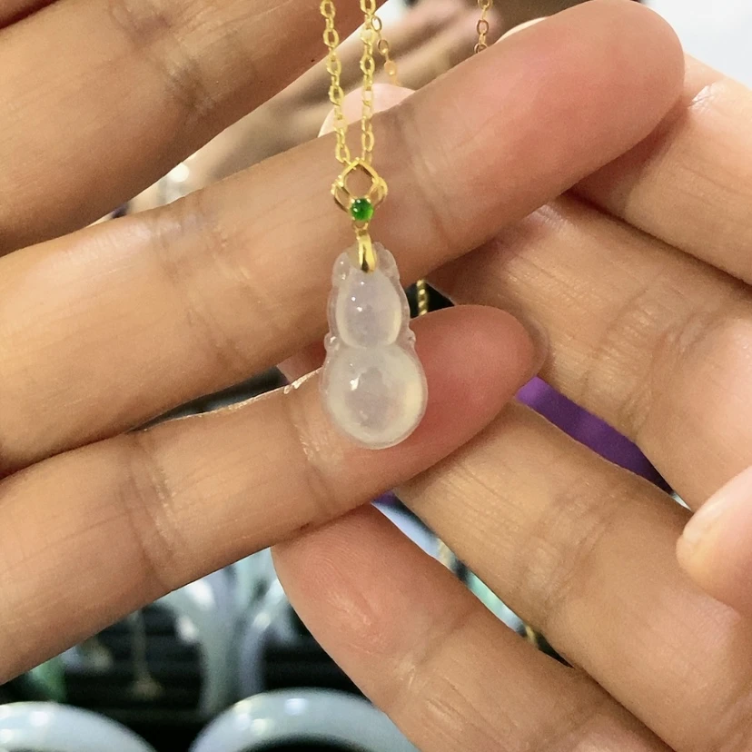 【闪购商品】颈饰18K金镶嵌翡翠