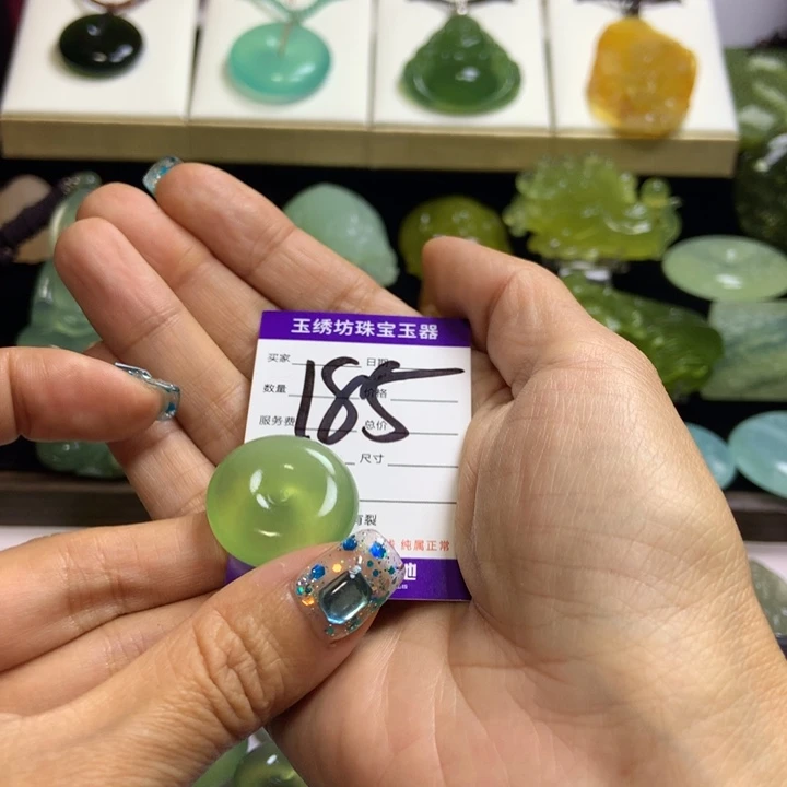 【闪购商品】蛇纹石玉未镶嵌颈饰静*