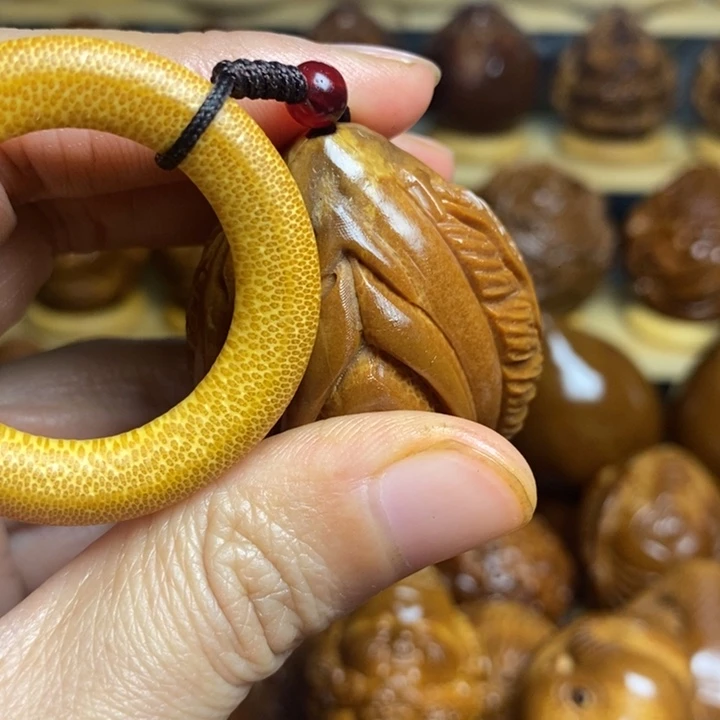 【闪购商品】香榧木橄榄核雕刻四面