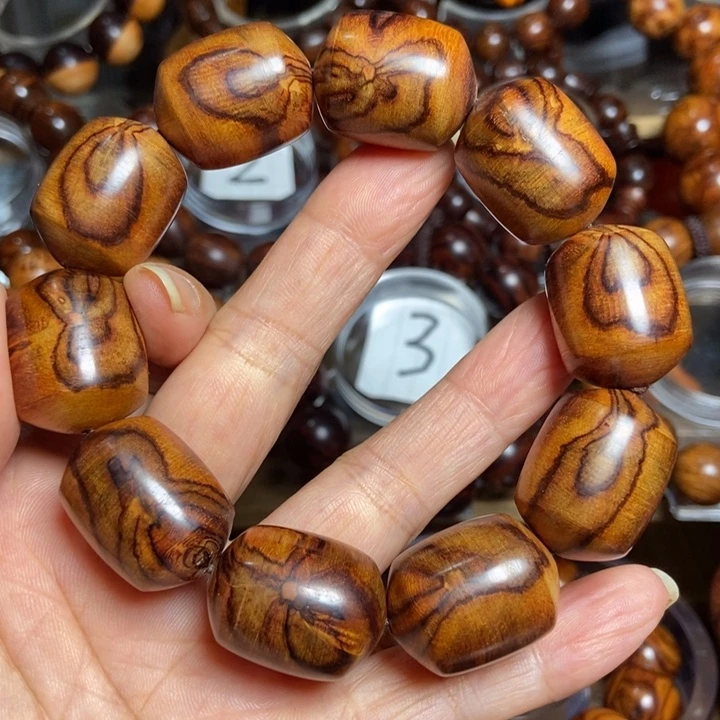 黄花梨/降香黄檀海南桶珠尺寸2.0+2.5蝴蝶纹