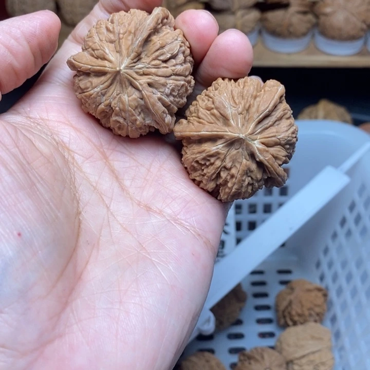 顺***、文玩核桃把件文玩