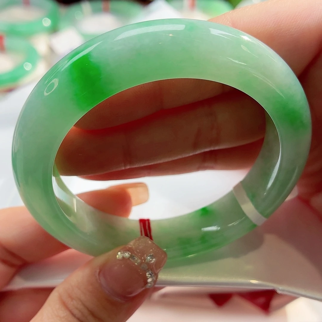 翡翠未镶嵌手镯88-42