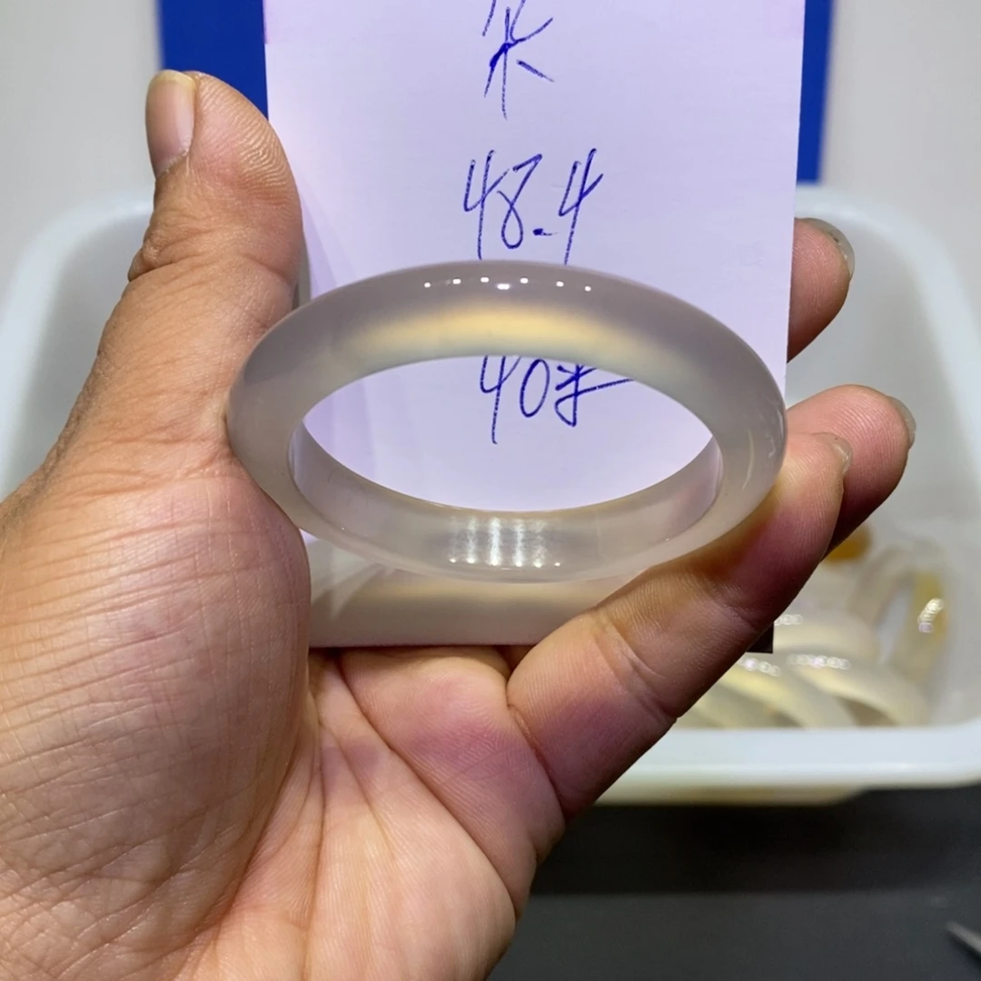 朵***酱玛瑙/玉髓未镶嵌手镯