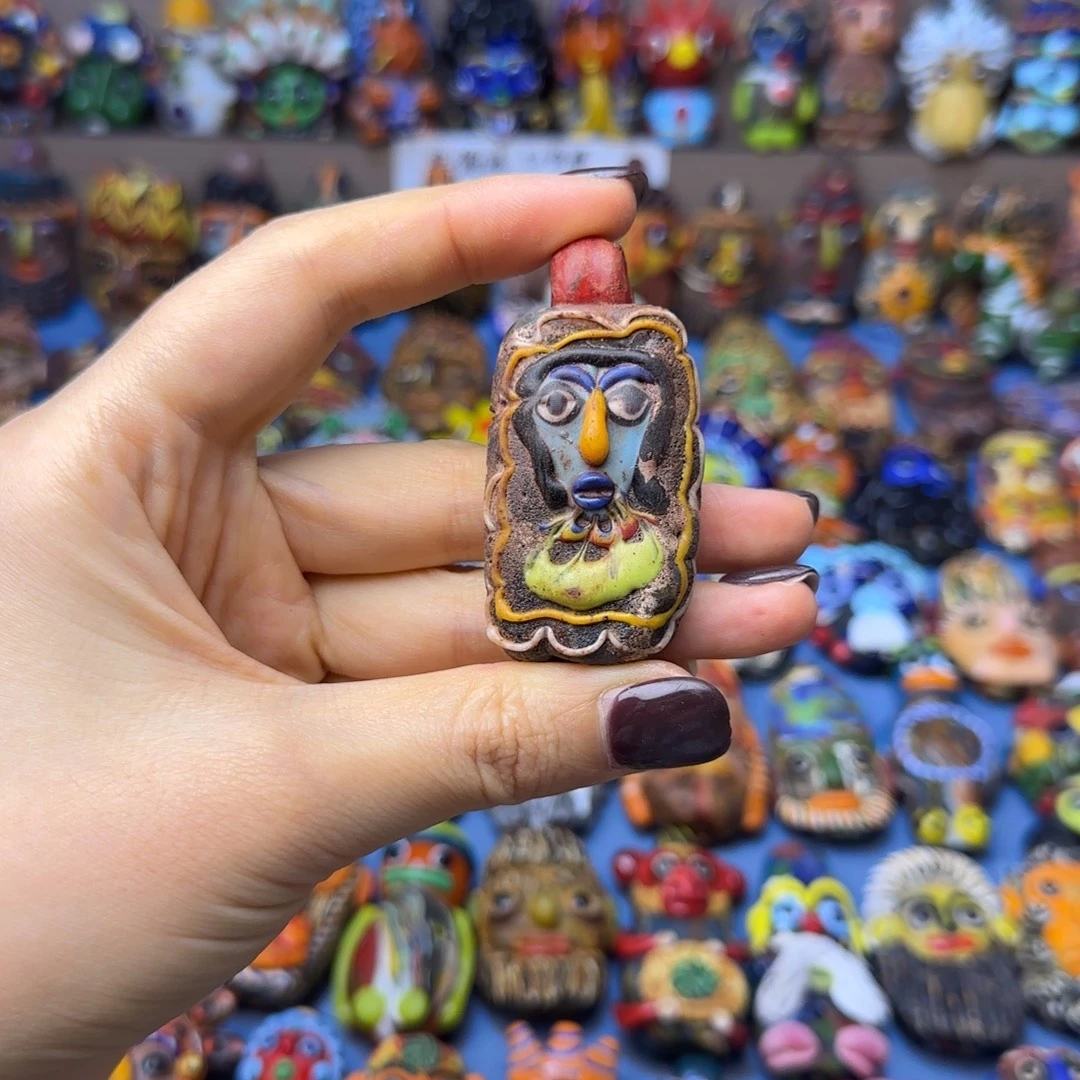 琉璃非金属玻璃颈饰美女牌