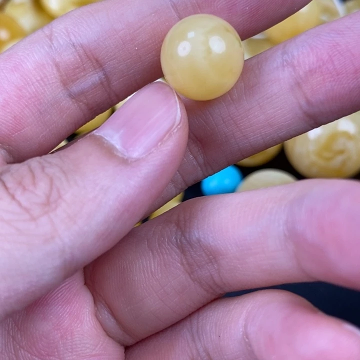 未镶嵌琥珀裸石微瑕12