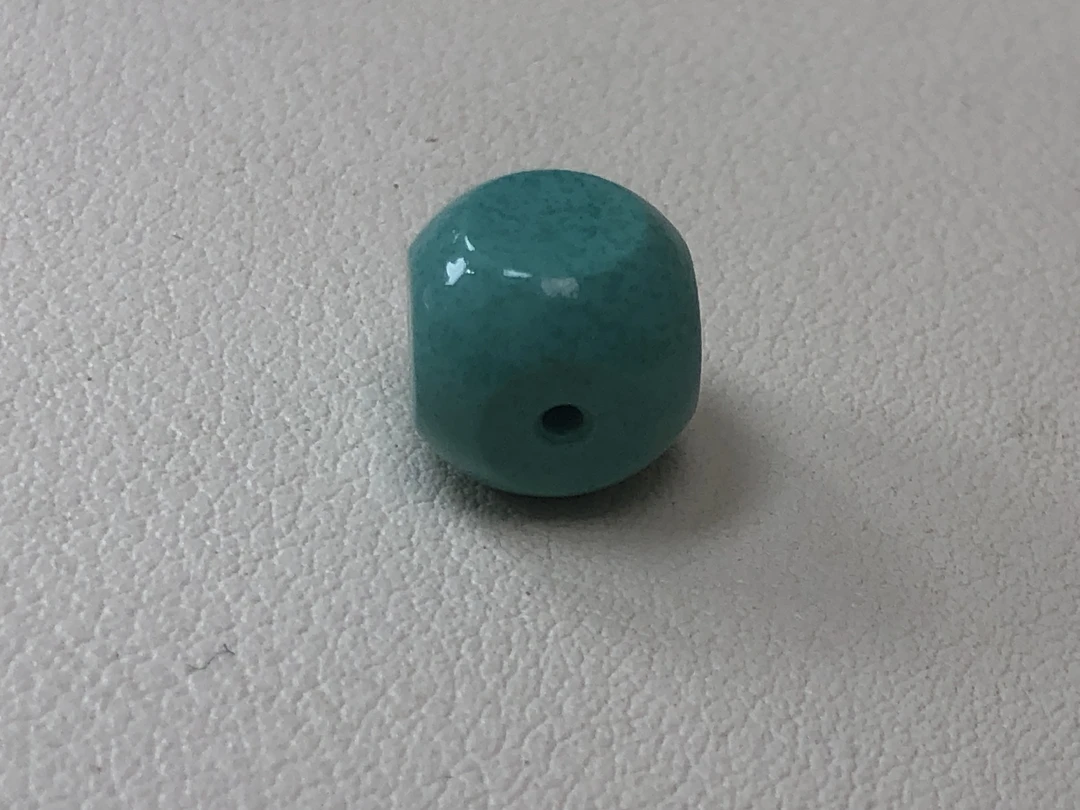 石方珠宝精品原矿六方尺寸10.2mm