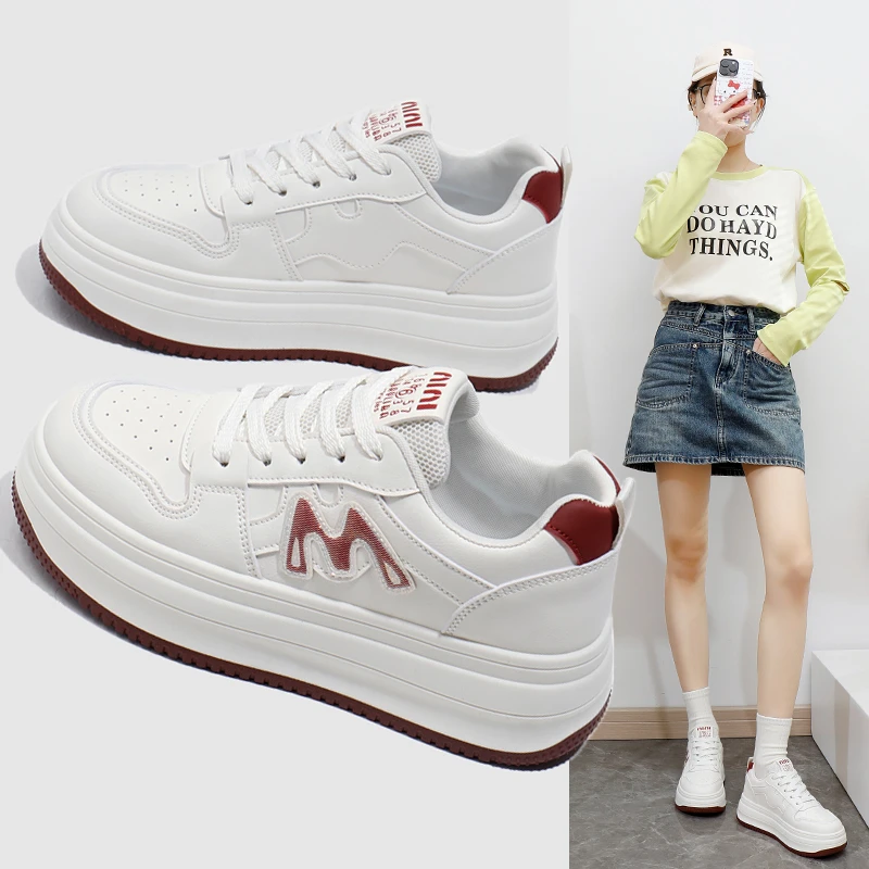 2025春季时尚小白鞋新款软底踩屎感女学生厚底增高运动板鞋休闲