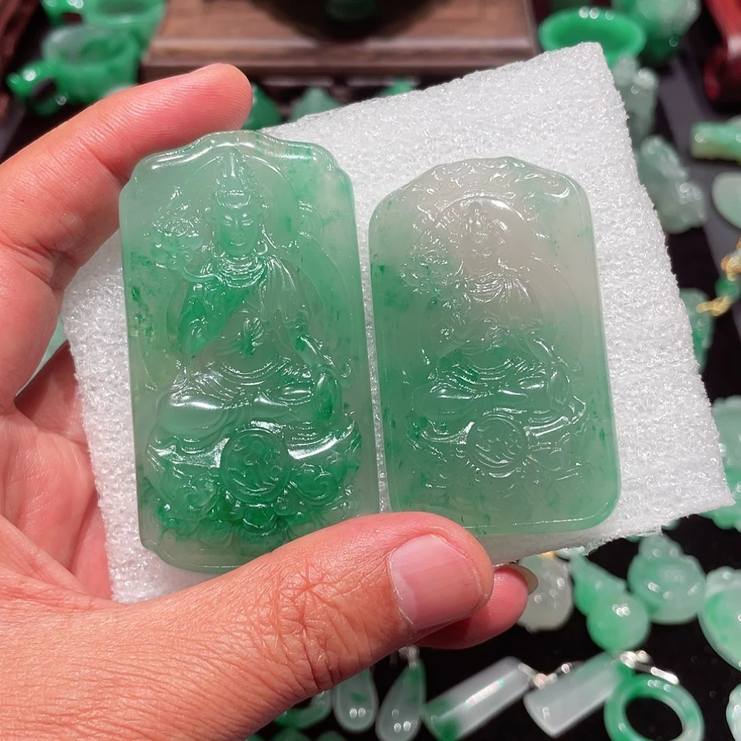 J***Z石英质玉（非洲翠）未镶嵌吊坠(不含链)