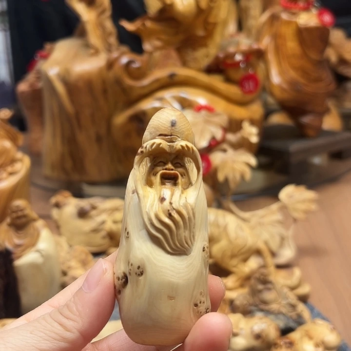 郑***鹏柏木（崖柏）太行崖柏摆件